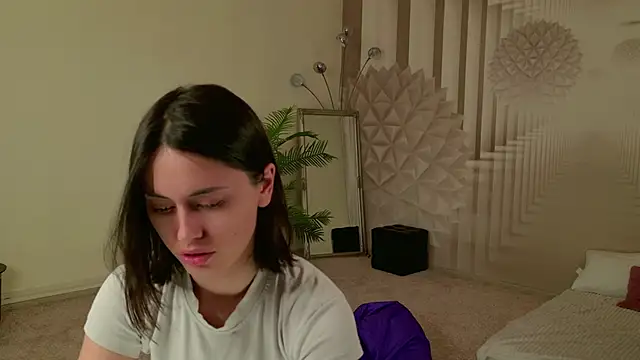 Lunaa Babygirl online show from 3, 5, 2026
