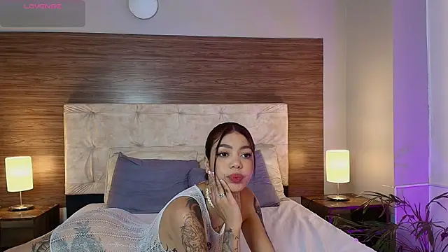 CamilaVelour online show from 24, 6, 2026