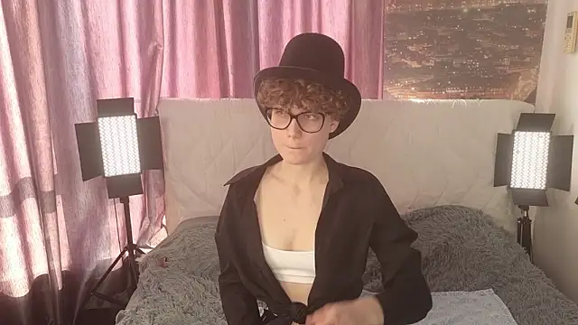 Snapshot of LibbyDuhl chatting on 18, 3, 2026 LibbyDuhl online show from 18, 3, 2026