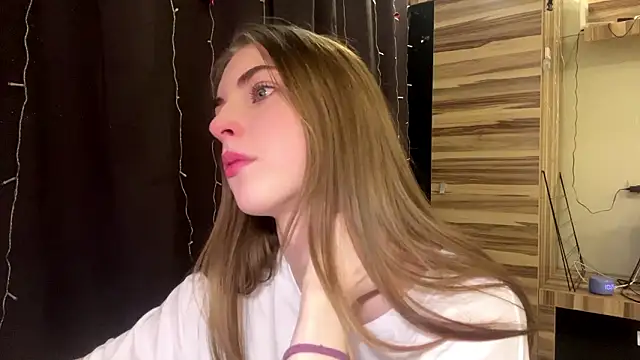 PollyDream online show from 6, 3, 2026