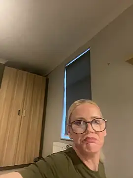 Amelie BlondeXX online show from 28, 2, 2026