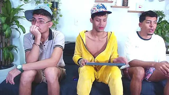 Snapshot of Lunar_Boys chatting on 24, 2, 2026 Lunar Boys online show from 24, 2, 2026