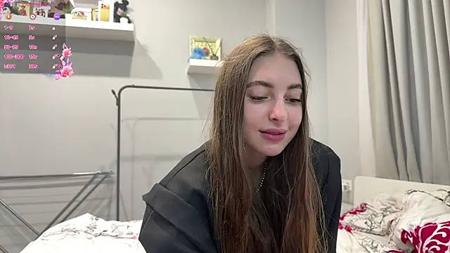 Snapshot of selena_favn chatting on 13, 6, 2026 selena favn online show from 13, 6, 2026
