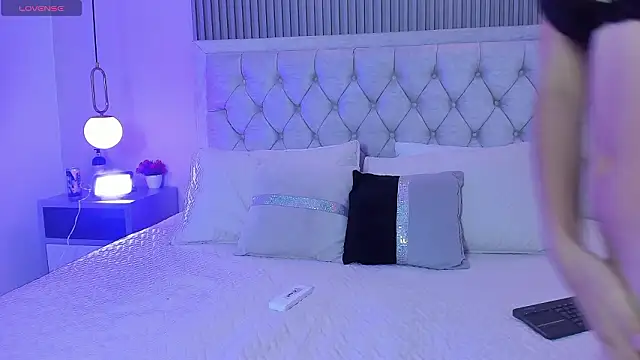 Valeria cute18 online show from 23, 3, 2026