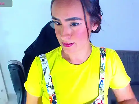 Snapshot of dreamgirlxxx1 chatting on 4, 3, 2026 dreamgirlxxx1 online show from 4, 3, 2026