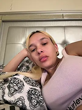 KimberlyBrenda online show from 15, 3, 2026