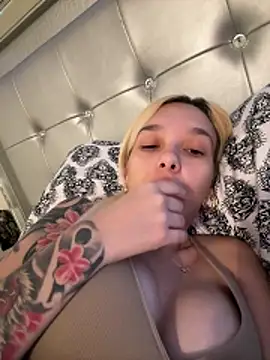 KimberlyBrenda online show from 18, 3, 2026