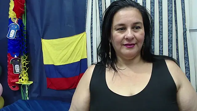 Sharlot curvy online show from 21, 6, 2026