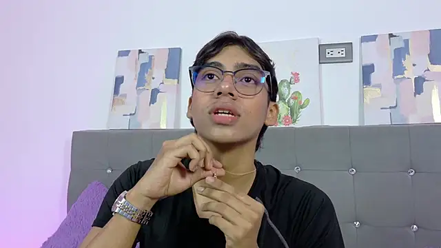 Eros Lux online show from 3, 7, 2026