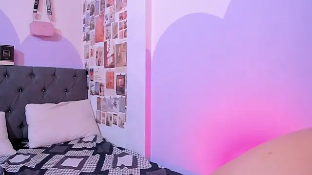 Snapshot of violeta_blaze1 chatting on 5, 6, 2026 violeta blaze1 online show from 5, 6, 2026