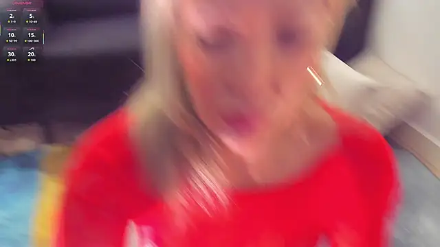 Snapshot of SophiMarin chatting on 9, 6, 2026 SophiMarin online show from 9, 6, 2026