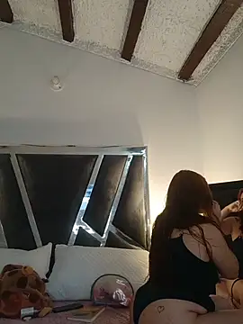 Snapshot of curvy_samantta chatting on 14, 3, 2026 curvy samantta online show from 14, 3, 2026