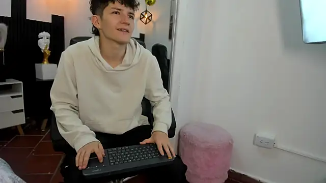 trevor mob online show from 22, 6, 2026