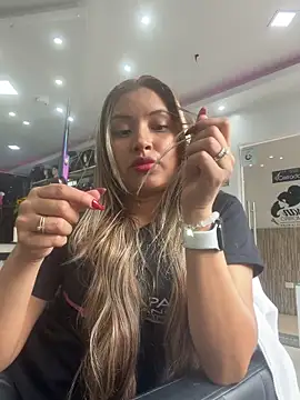 Snapshot of RubiaMorena chatting on 4, 5, 2026 RubiaMorena online show from 4, 5, 2026