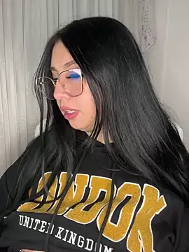 Ashleeyprincess01 online show from 6, 5, 2026