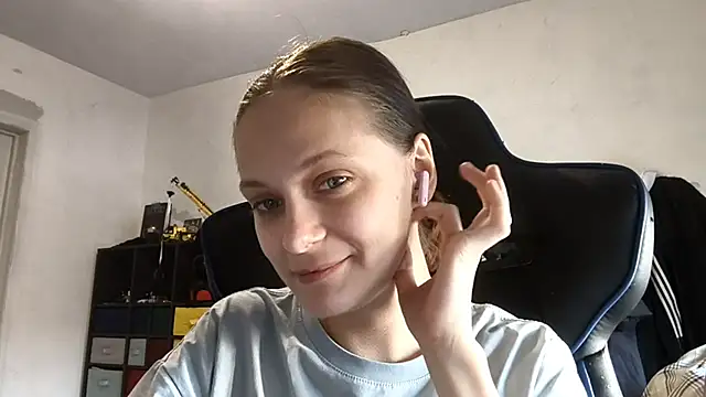 LuluSweetyGirl online show from 21, 3, 2026