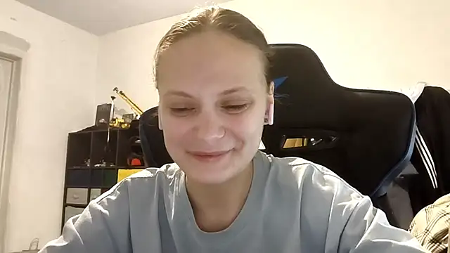 LuluSweetyGirl online show from 21, 3, 2026