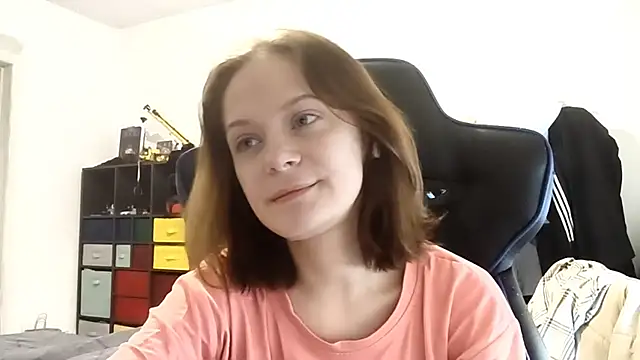 LuluSweetyGirl online show from 22, 3, 2026