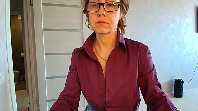 LioraWeiss online show from 5, 5, 2026