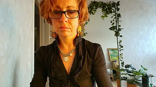 LioraWeiss online show from 25, 7, 2026