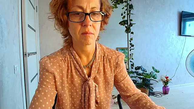 LioraWeiss online show from 29, 7, 2026