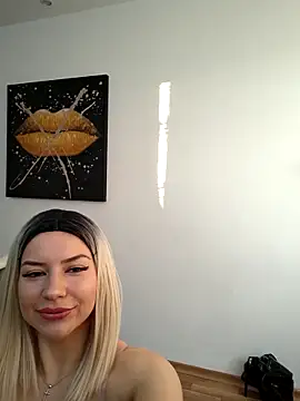 Snapshot of DaisyLuvsYou_ chatting on 13, 3, 2026 DaisyLuvsYou online show from 13, 3, 2026