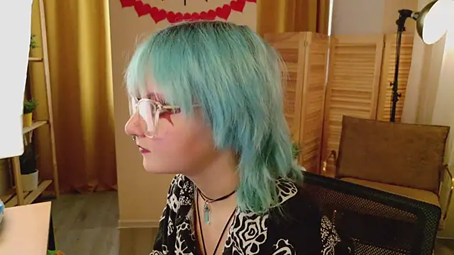 Snapshot of powderofgun chatting on 14, 3, 2026 powderofgun online show from 14, 3, 2026