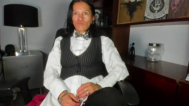 Amelie Blake online show from 29, 4, 2026