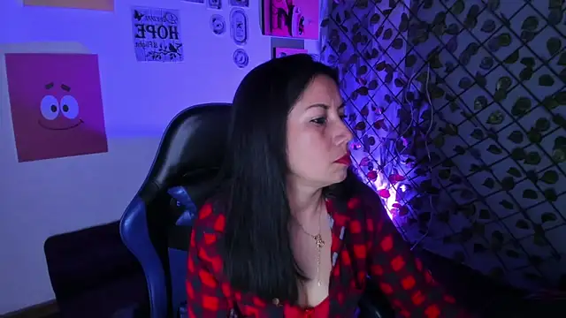 Snapshot of Megan_Collinss1 chatting on 17, 3, 2026 Megan Collinss1 online show from 17, 3, 2026