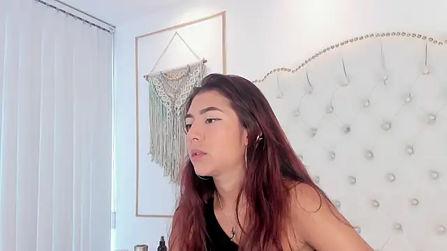 Sara funy online show from 9, 3, 2026