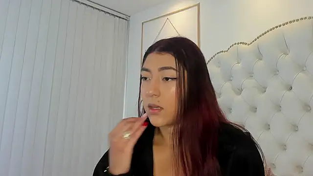 Sara funy online show from 8, 5, 2026