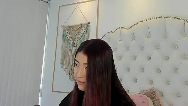 Sara funy online show from 9, 5, 2026