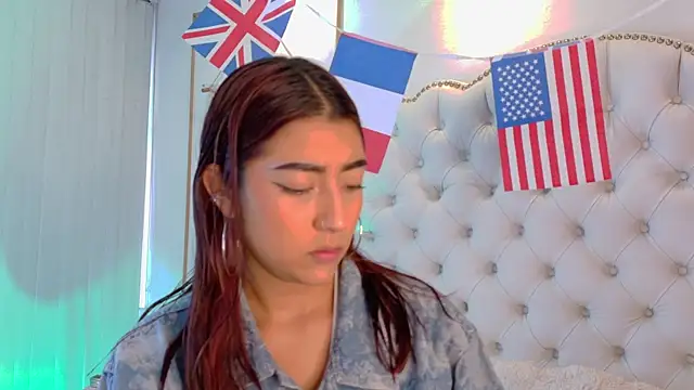 Sara funy online show from 4, 7, 2026