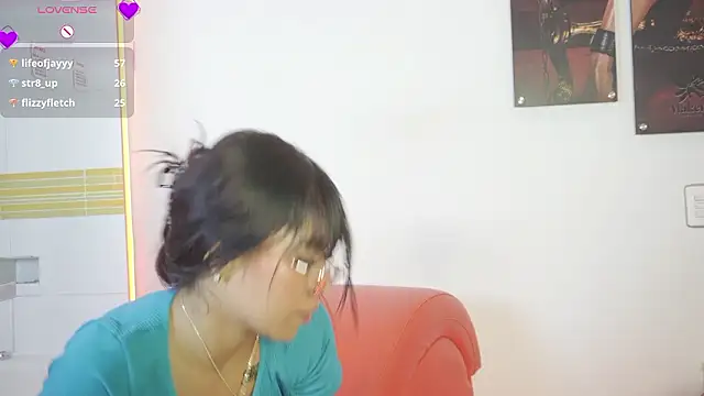 Snapshot of Petitte_Mussa chatting on 8, 3, 2026 Petitte Mussa online show from 8, 3, 2026