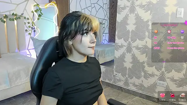 Cloee tay1 online show from 7, 6, 2026