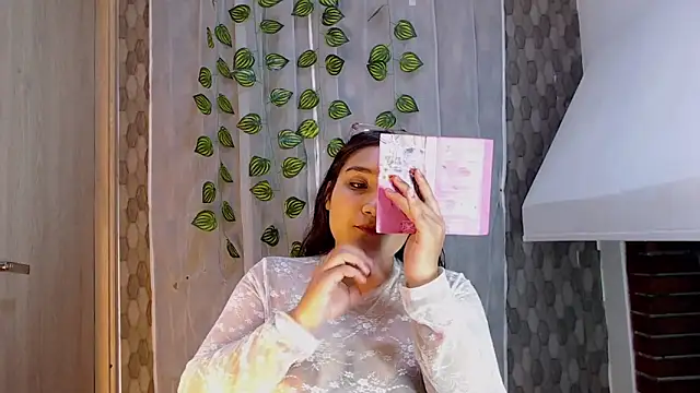 anyela donecm online show from 29, 4, 2026