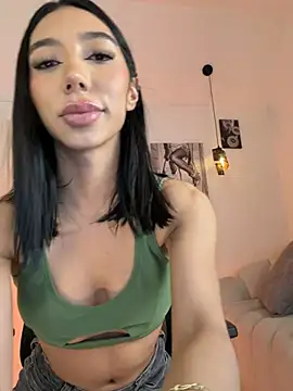 IsabellaLux  online show from 23, 7, 2026