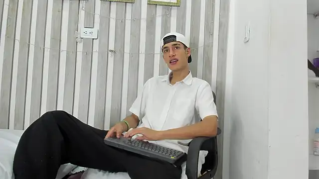 Thiagoduarte  online show from 11, 3, 2026