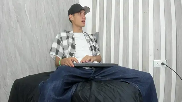 Thiagoduarte  online show from 19, 3, 2026