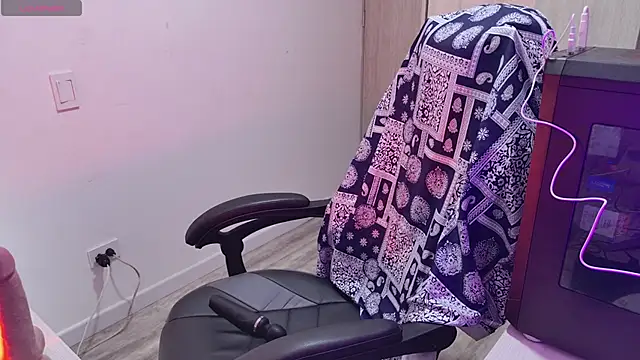 MalikaNoor online show from 5, 3, 2026