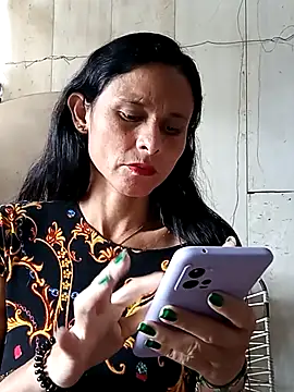 yuliitza4 online show from 25, 4, 2026