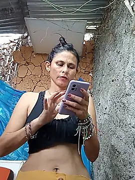 yuliitza4 online show from 21, 6, 2026