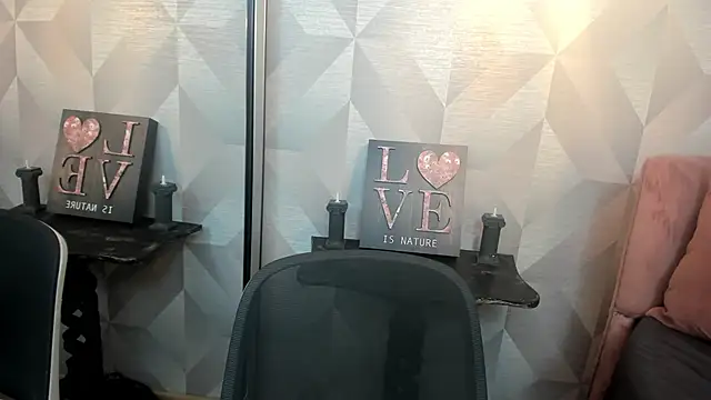 Scarlet 22  online show from 20, 3, 2026