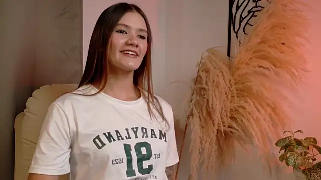 Mia Benett  online show from 10, 3, 2026