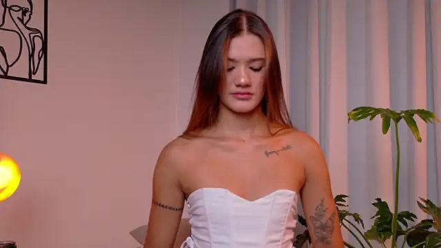 Mia Benett  online show from 31, 7, 2026