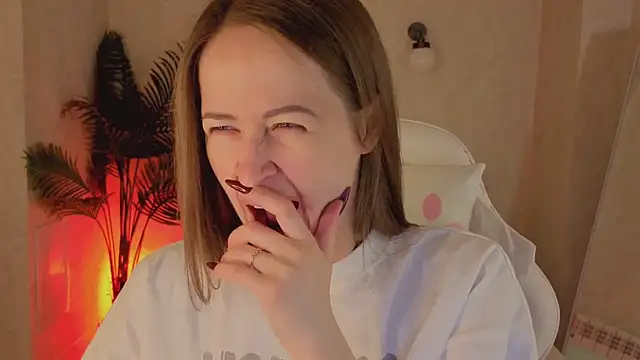 Snapshot of Bella_McKenzie chatting on 17, 3, 2026 Bella McKenzie online show from 17, 3, 2026