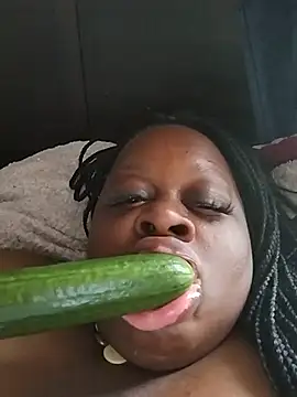 Pinkchocolatebbw online show from 22, 5, 2026