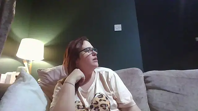 Curvy Clare online show from 9, 3, 2026