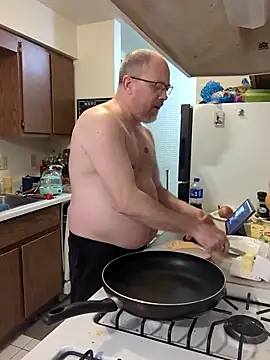 Snapshot of WorthingtonM3 chatting on 2, 3, 2026 WorthingtonM3 online show from 2, 3, 2026