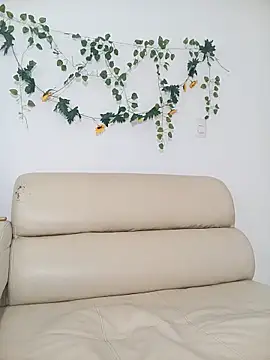 Snapshot of TinnaPeyton chatting on 4, 3, 2026 TinnaPeyton online show from 4, 3, 2026